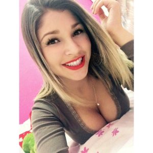 Un moment de chaleur dans la fraîcheur de Rennes Lina - rencontre-Teen-Rennes