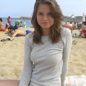 Ce samedi soir, juste avant que la nuit tombe Elodie - rencontre-Teen-Antibes